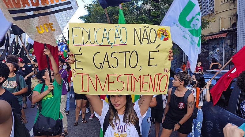 Brazil’s Bolsonaro blocks another $192 million from education