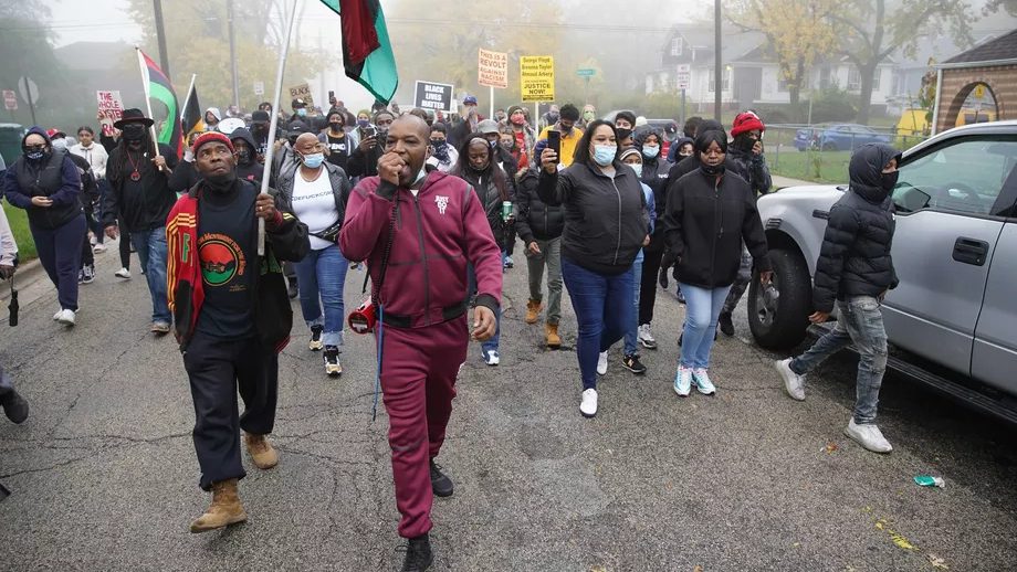 Protests spread in Illinois over the police killing of teenager