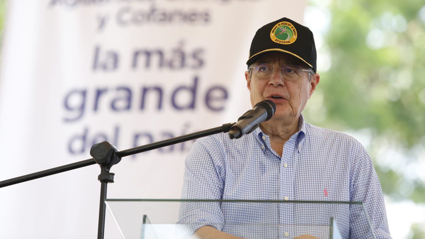 Ecuadorian President threatens media outlet that revealed alleged corruption within his administration