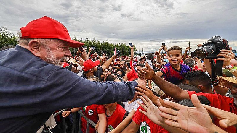 “Family agriculture has the capacity to feed our country,” says Lula during visit to MST