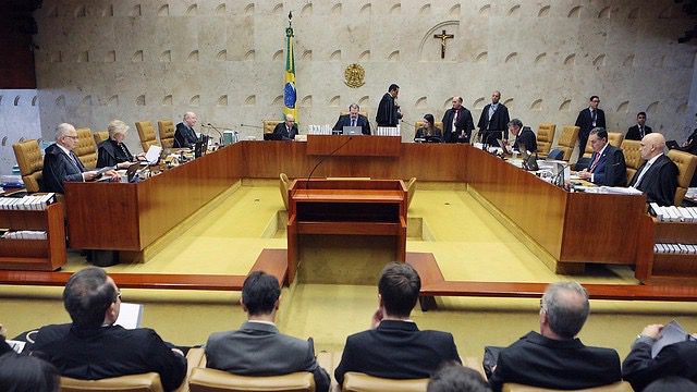 In a 10-1 vote, Supreme Court stays Brazil’s Lula transfer to São Paulo