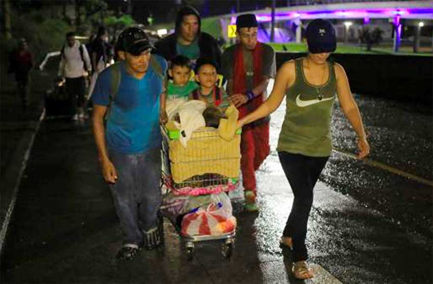 Over a 1,000 Hondurans set out in migrant caravan to US
