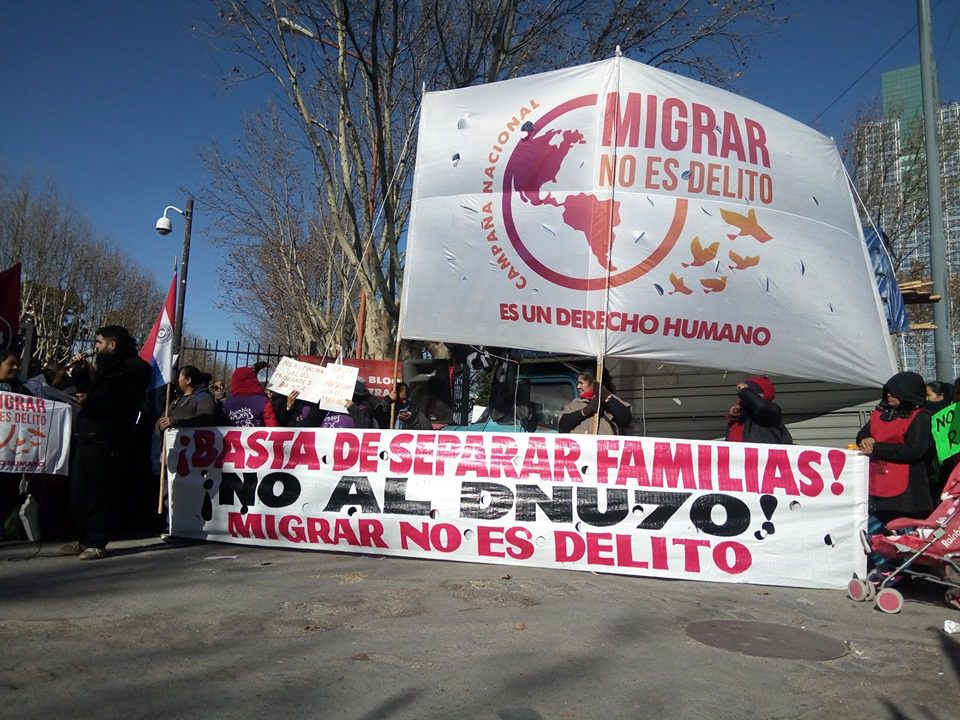 Thousands mobilize against Macri’s anti-migrant policies in Argentina