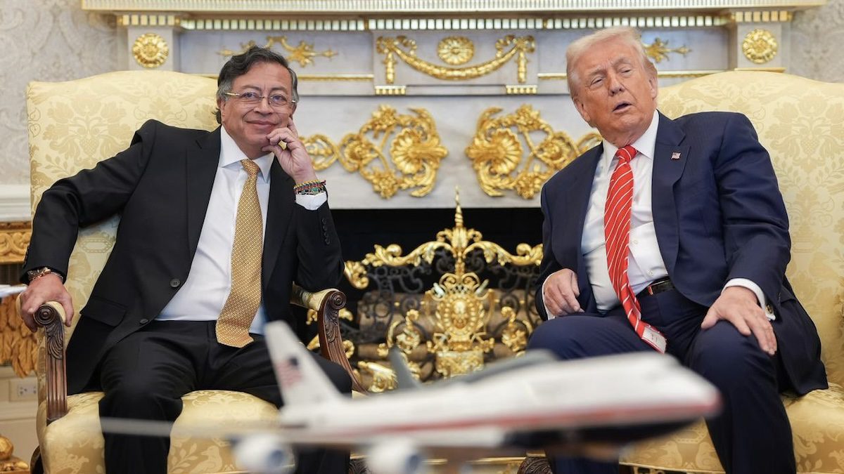Gustavo Petro and Donald Trump in the oval office