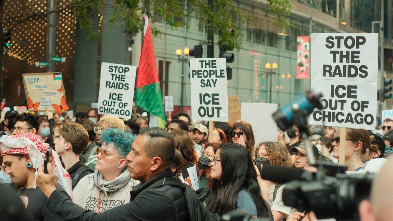 Outrage erupts in Chicago over Trump’s immigration crackdown