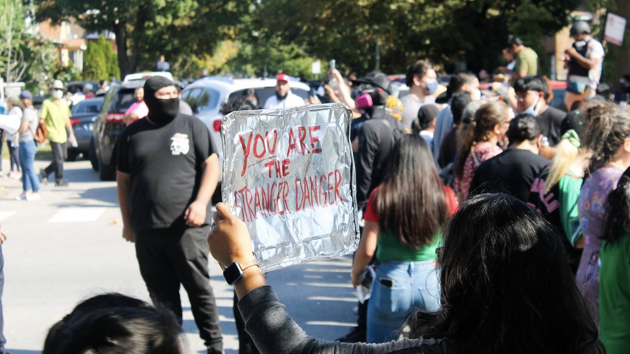 In Chicago, residents “refuse to budge” as ICE terrorizes communities