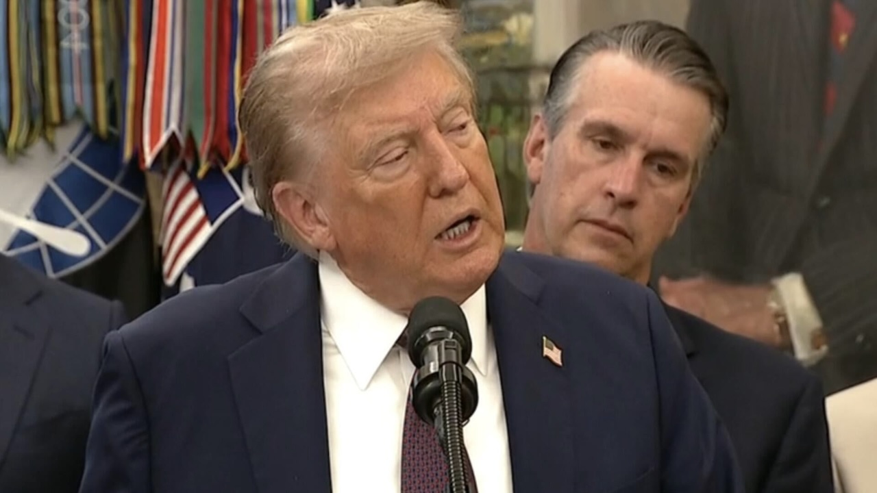 “We’re going in”: Trump moves to deploy troops to Chicago