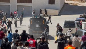 IOF violence in West Bank - BT News Crowd in Ramallah disperses as IOF opens fire