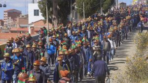 Bolivian workers marching in La Paz