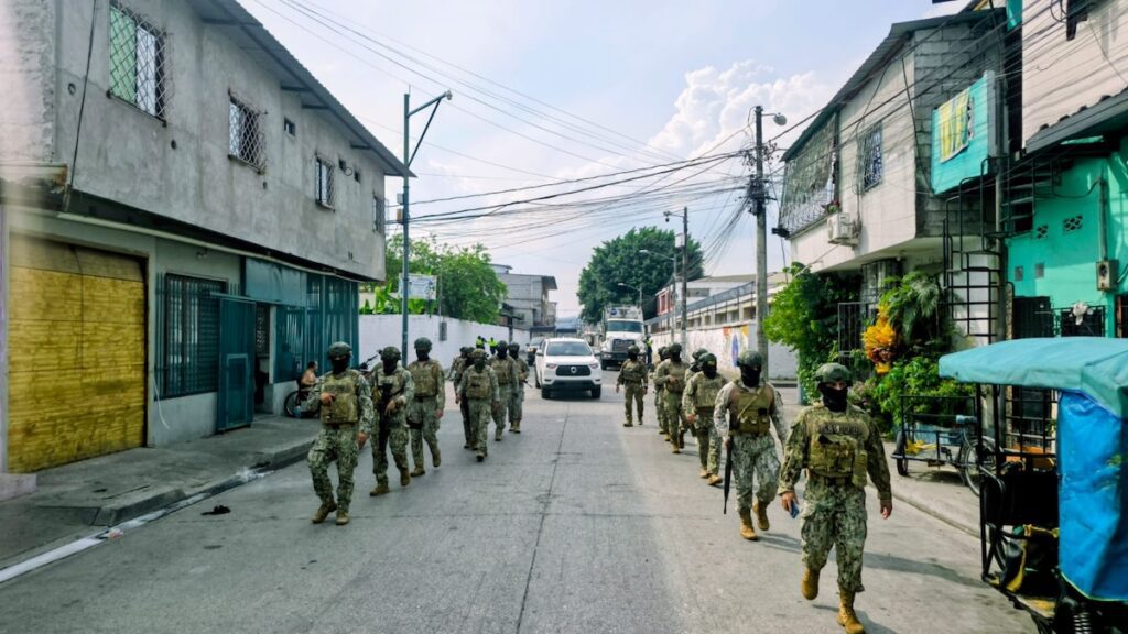 Guayaquil Ecuador armed forces