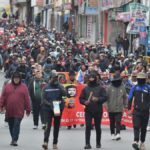 Bolivian workers march to La Paz